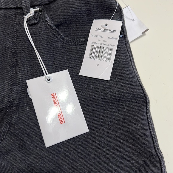 NWT Good American Good Curve Distressed Crop Jeans Black Size 4/27 - Picture 5 of 13
